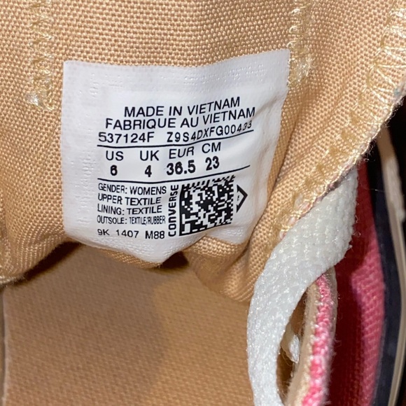 Converse Shoes - Picture 3 of 7